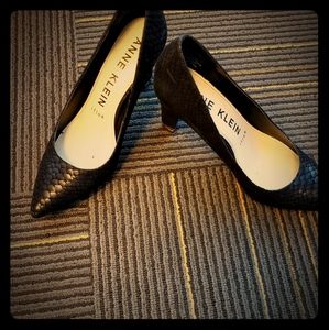 Anne Klein size 7